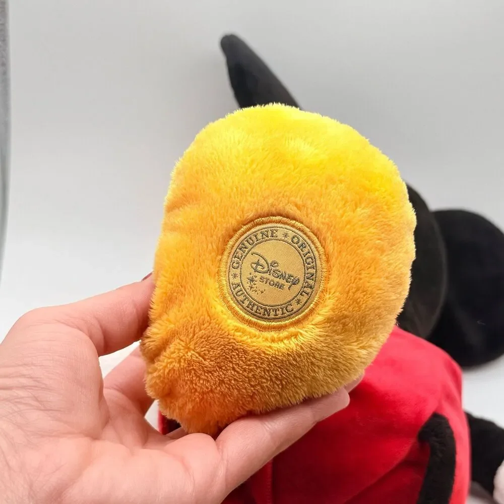 Disney Store Mickey Mouse 18